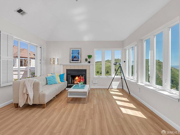4th image of 631 Pointe Pacific APT 1