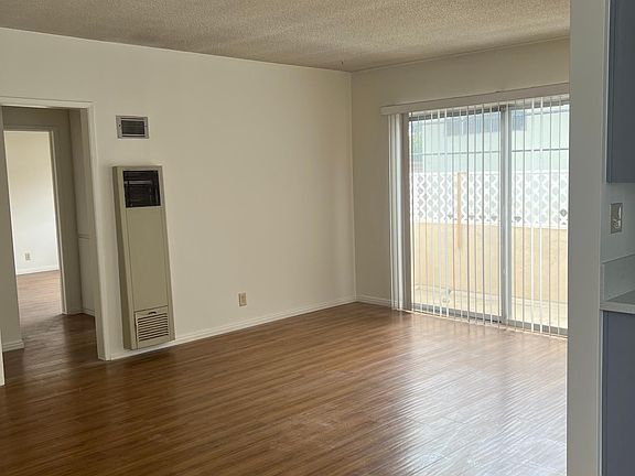 2nd image of 1725 Federal Ave #8