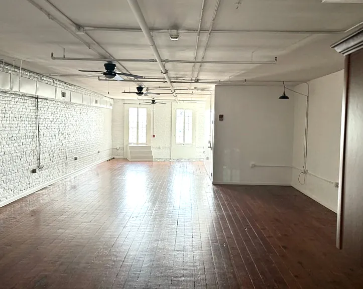 225 N Peters St — Photo 4