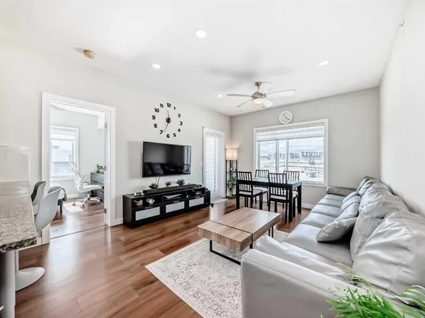 20 SW Sage Hill Ter NW #313, Calgary, AB T3R 0W8
