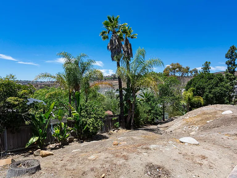 5564 Lone Star Dr — Photo 46
