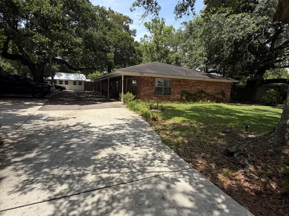 1015 Lafontaine Ave #A, Ocean Springs, MS 39564