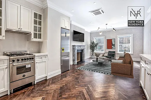 77 Washington Pl #1 Photo 1