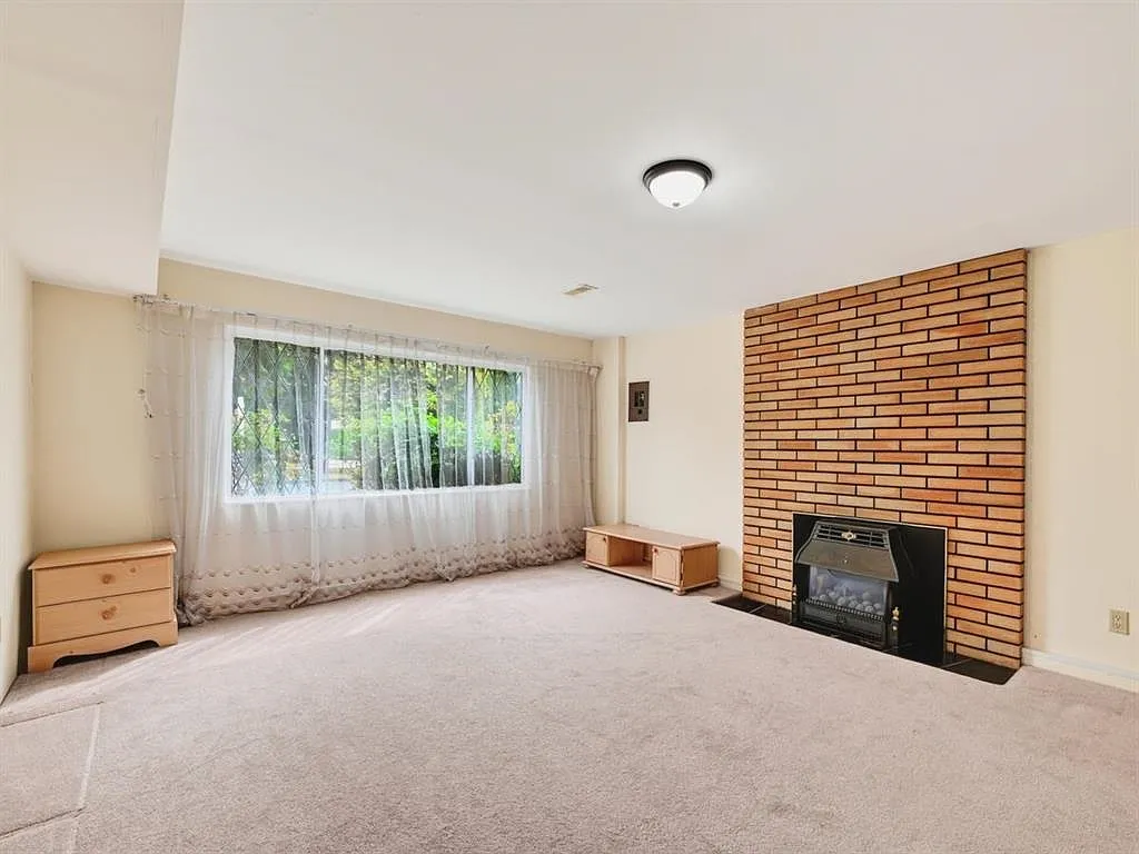 6 bed, 2650 sqft, $4,500 — Photo 3