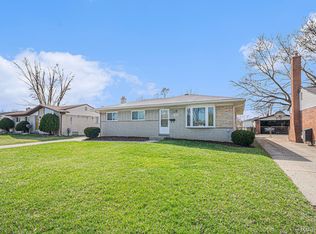 37653 Badger Dr, Sterling Heights, MI 48312