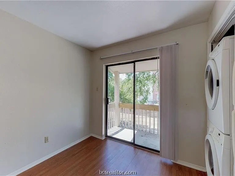 307 Manuel Dr #C — Photo 9