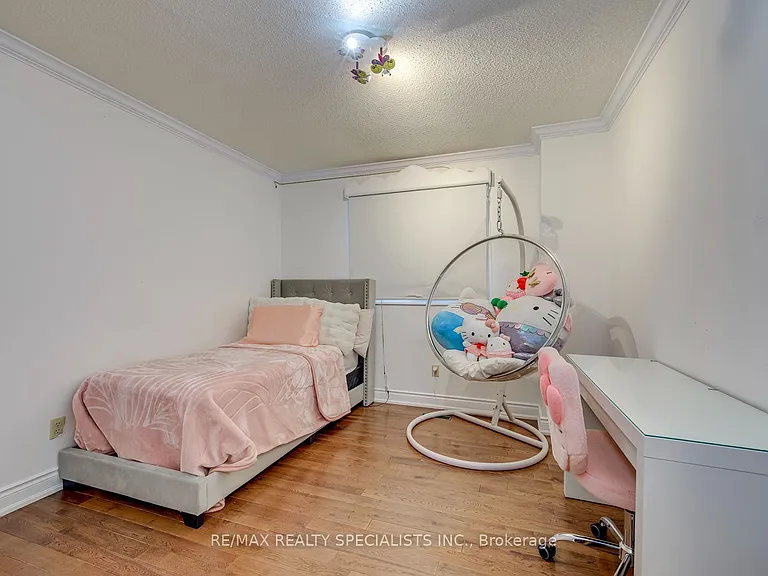 1499 Ravensmoor Cres — Photo 36