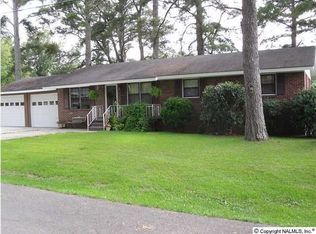 1803 Smith St SW, Hartselle, AL 35640