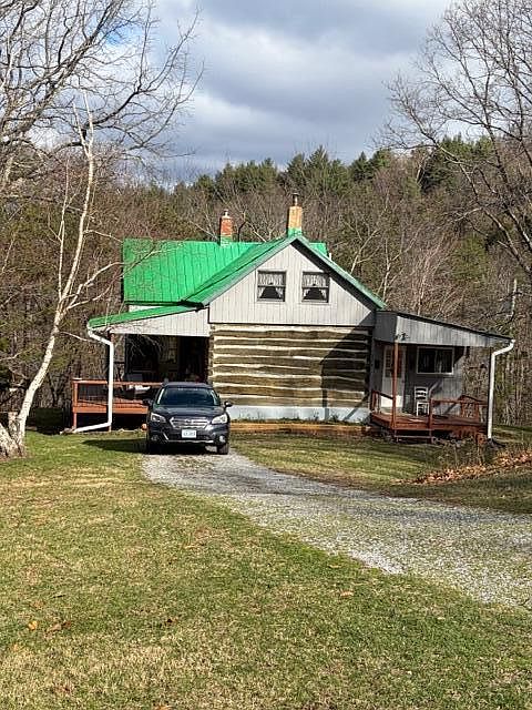 1st image of 1374 Moccasin Rd