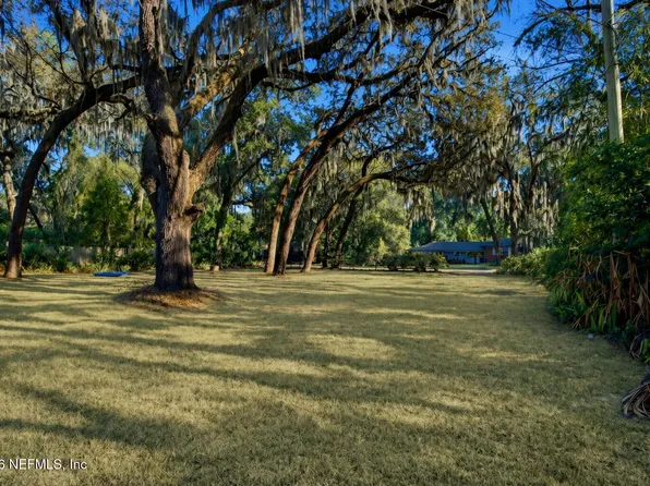 10227 LAKEVIEW Road W, Jacksonville, FL 32225