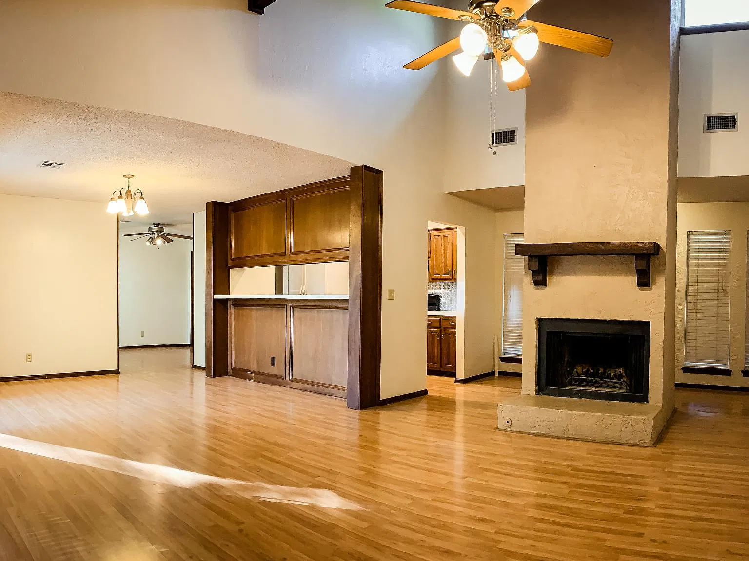 3 bed, 1658 sqft, $1,850 — Photo 2