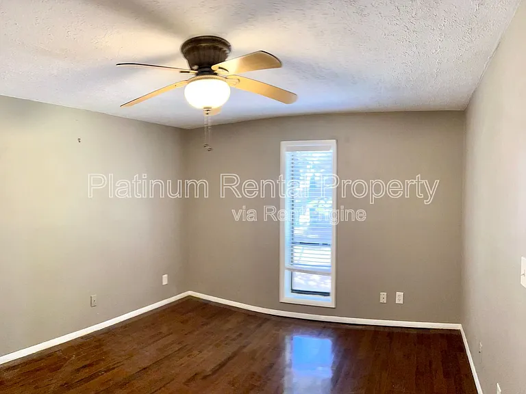 1555 Terrell Mill Pl SE #E — Photo 19