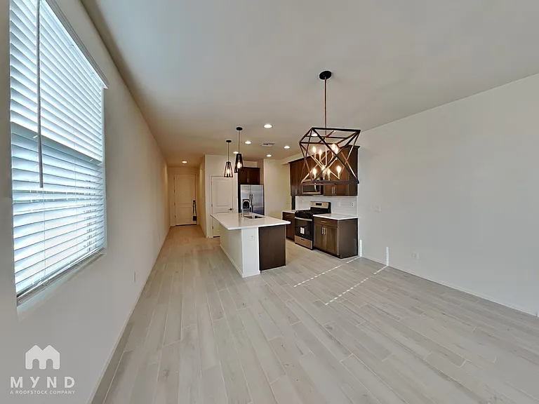 11820 W Rancho Dr — Photo 14