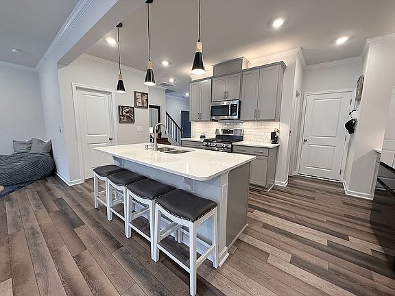 4th image of 4927 Arkose Dr