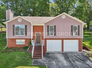 1877 Pebble Lake Dr, Birmingham, AL 35235