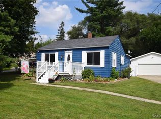 2347 Utley Rd, Flint, MI 48532