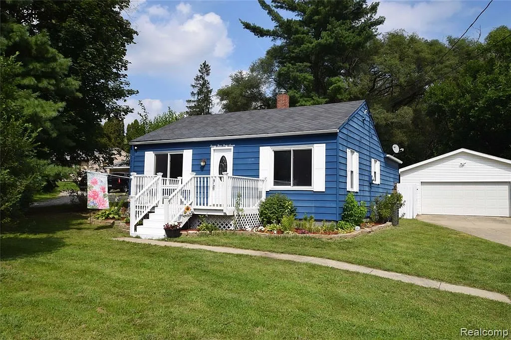 2347 Utley Rd photo 1