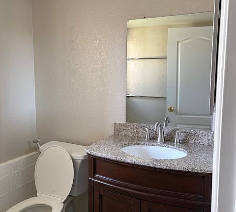 3rd image of 19605 Carancho Rd #B