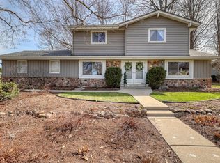 14235 West Wilbur DRIVE, New Berlin, WI