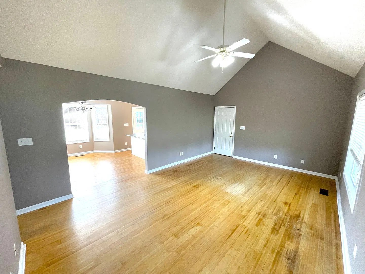 Nice home in Athens near new Publix! — Photo 2