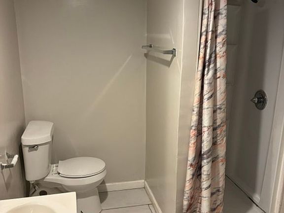5th image of 817 & 8175BLANDF Avenue