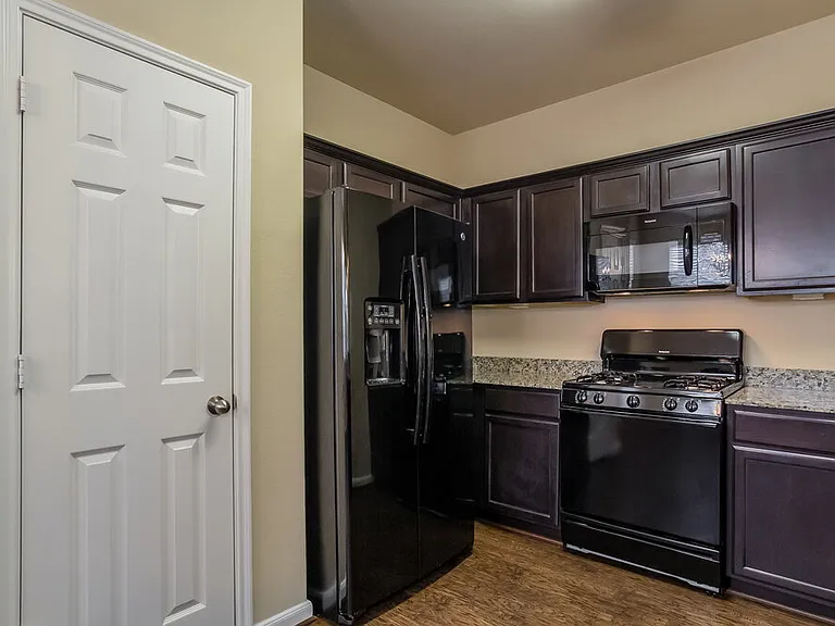 15031 Silhouette Ridge Dr — Photo 4