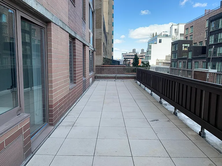 520 W 43rd St #10-B — Photo 5
