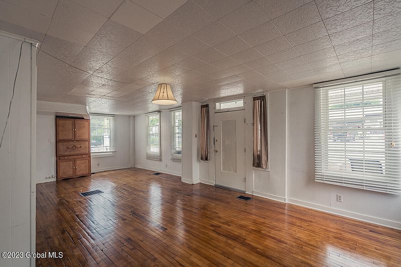 4th image of 5241 Sacandaga Road