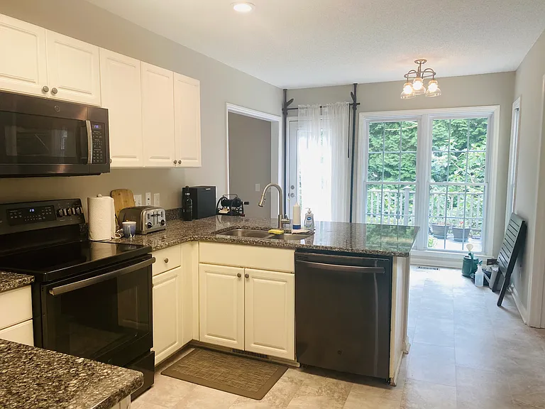 1705 Waterclose Ct — Photo 9