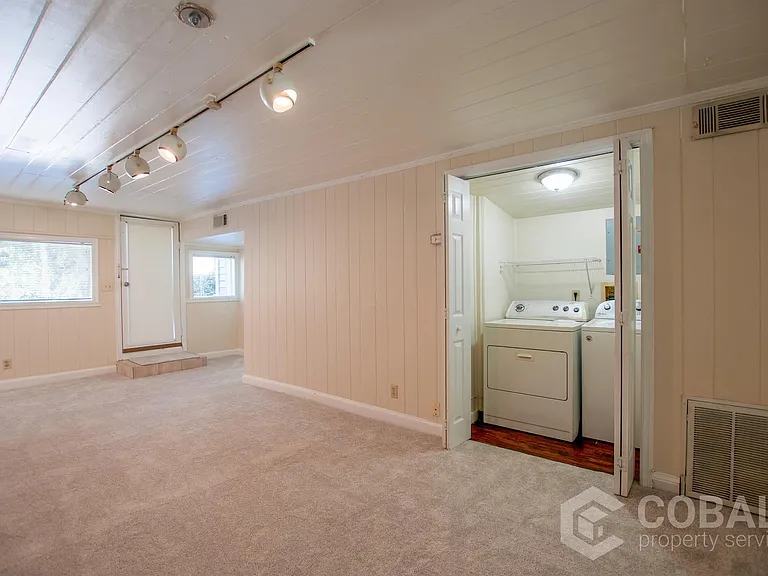 867 Rosedale Rd NE #2 — Photo 7