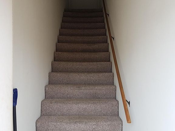 Second floor shared entrance