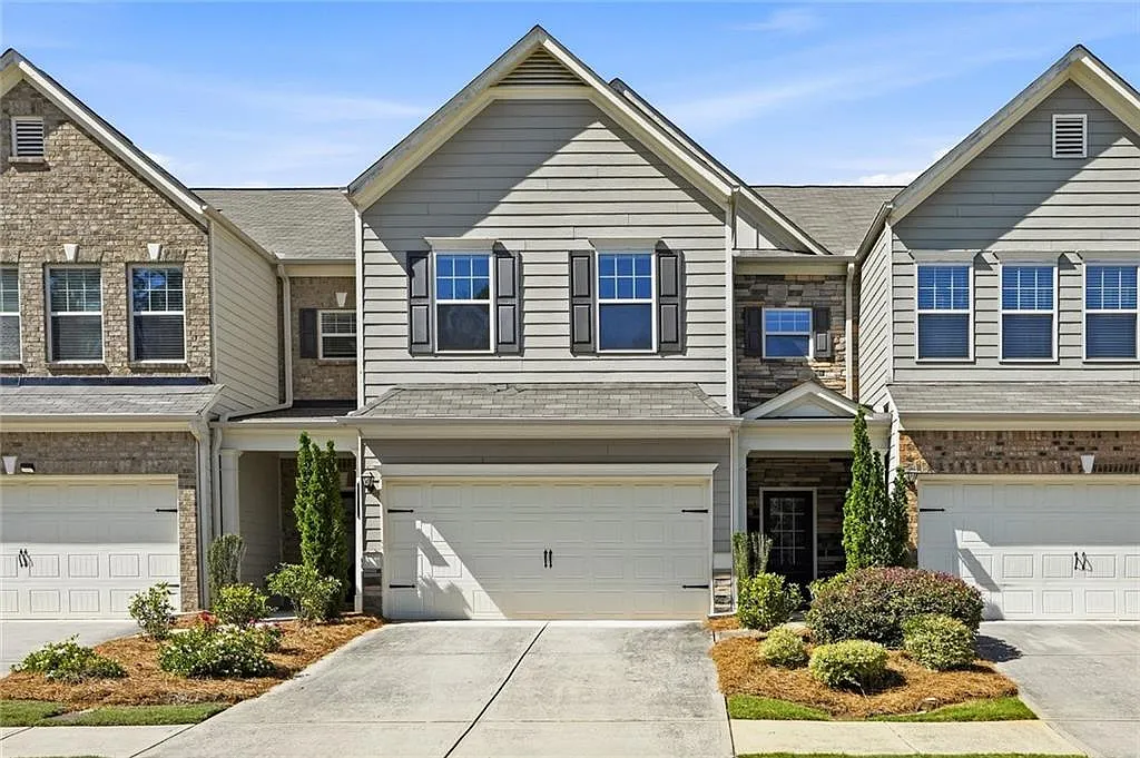 3 bed, 2.5 bath, 1933 sqft, $2,399 — Photo 1