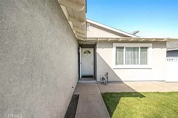 17616 Sutherland Ave — Photo 5