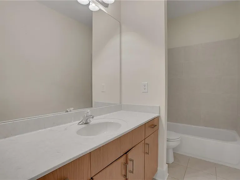 3228 Silver Lake Dr NE — Photo 29