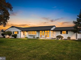 190 Robbins Edinburg Rd, Robbinsville, NJ 08691