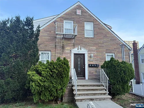 1014 Ponsi St #2 Photo 1