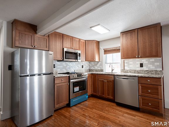 3rd image of 89 Hempstead Street