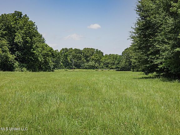 5th image of Center Hill Rd