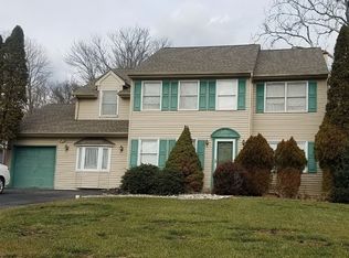 4301 Riders Ln, Upper Chichester, PA 19061
