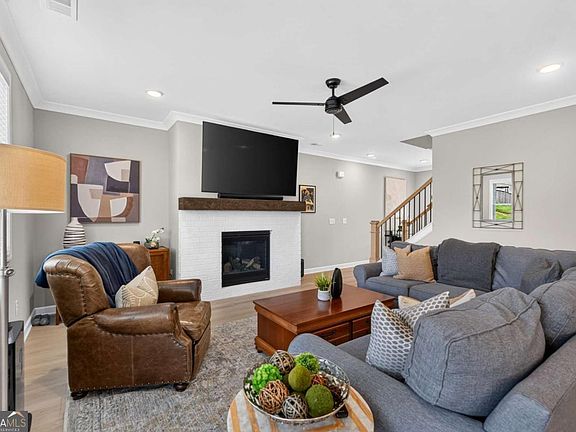 3rd image of 1730 Fulmont Cir