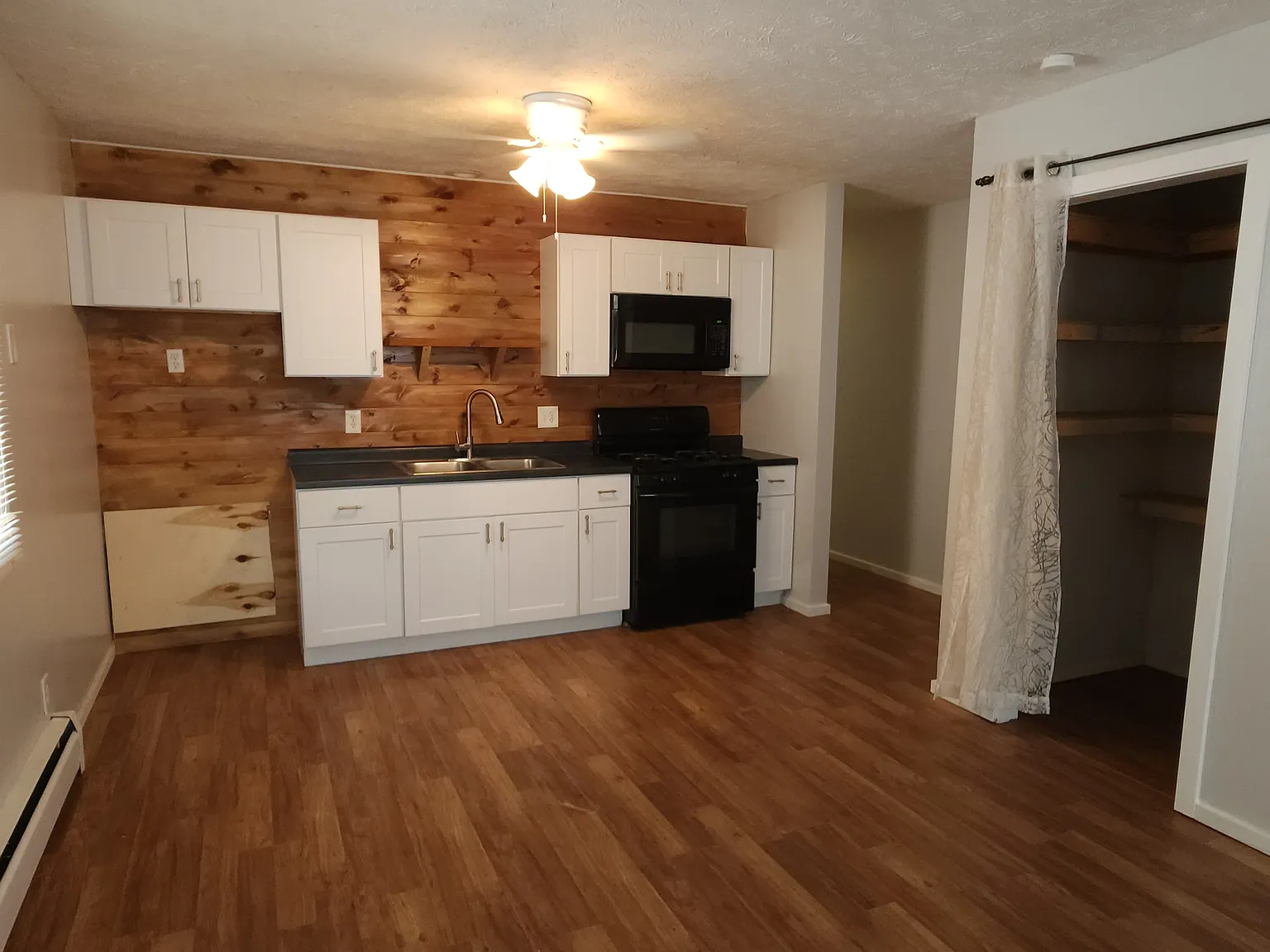 2 bed, 750 sqft, $1,025 — Photo 4