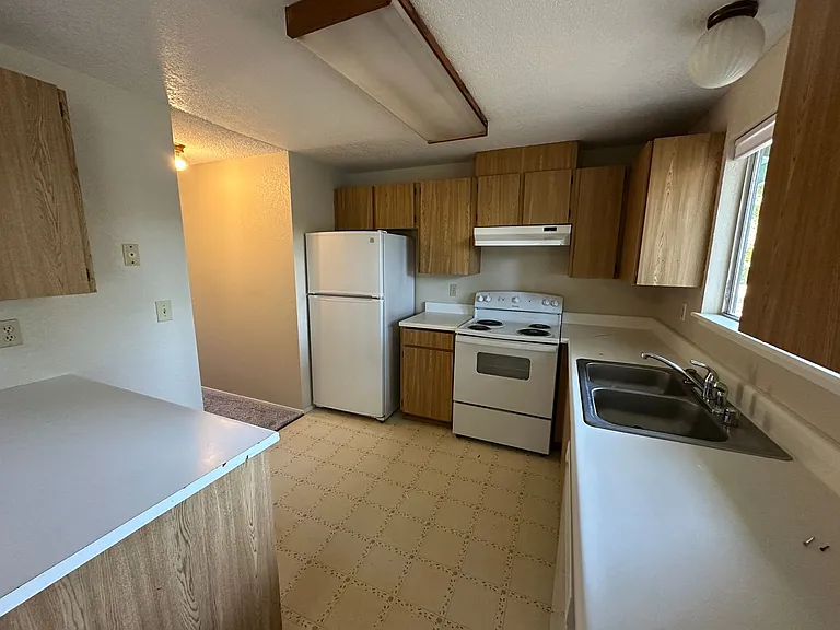 813 Haskell Ct — Photo 5