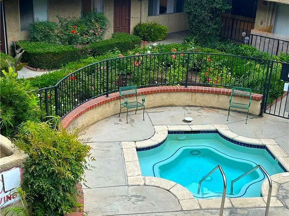 8505 Columbus Ave Unit 104, North Hills, CA 91343