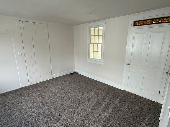 5th image of 136 S Charlotte St #B