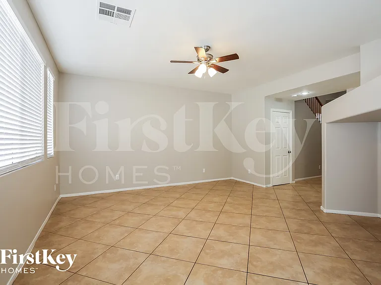 4508 Sunset Crater Ct — Photo 3