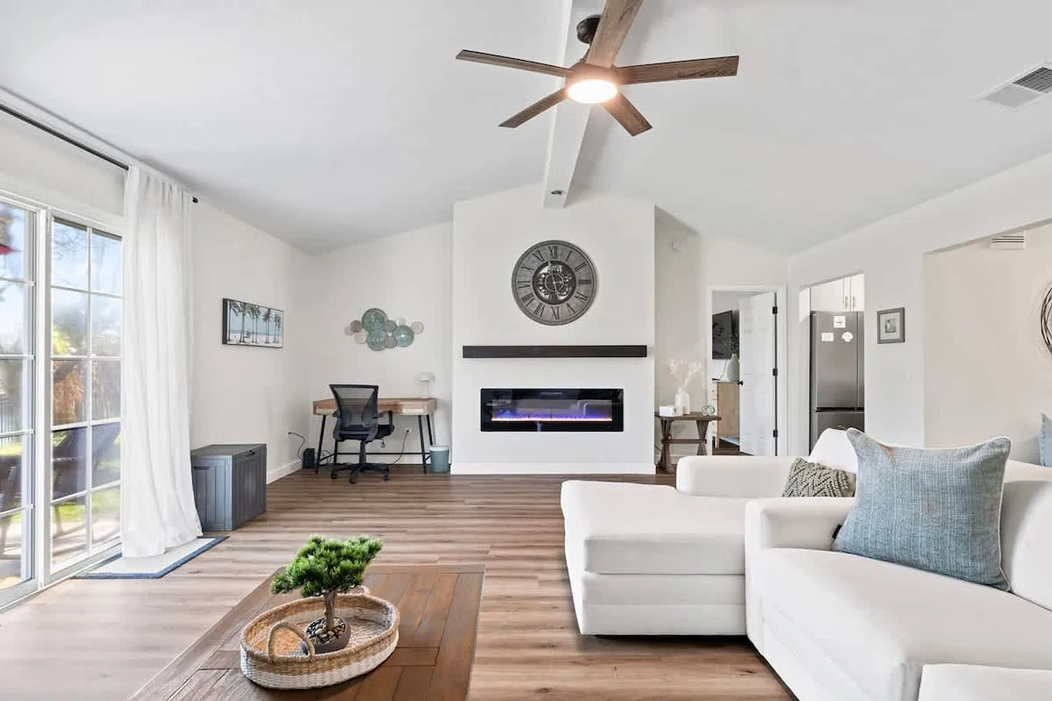 3 bed, 2.0 bath, 1937 sqft, $3,263 — Photo 1
