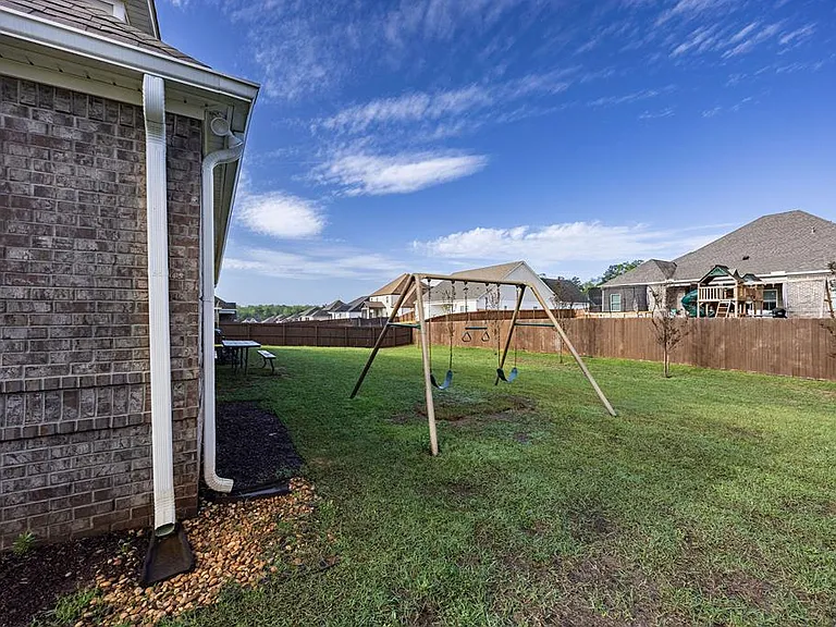 616 Charleston Mills Dr — Photo 33