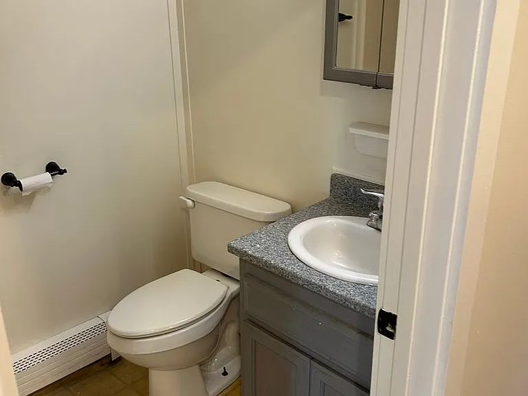 529 Main St — Photo 9