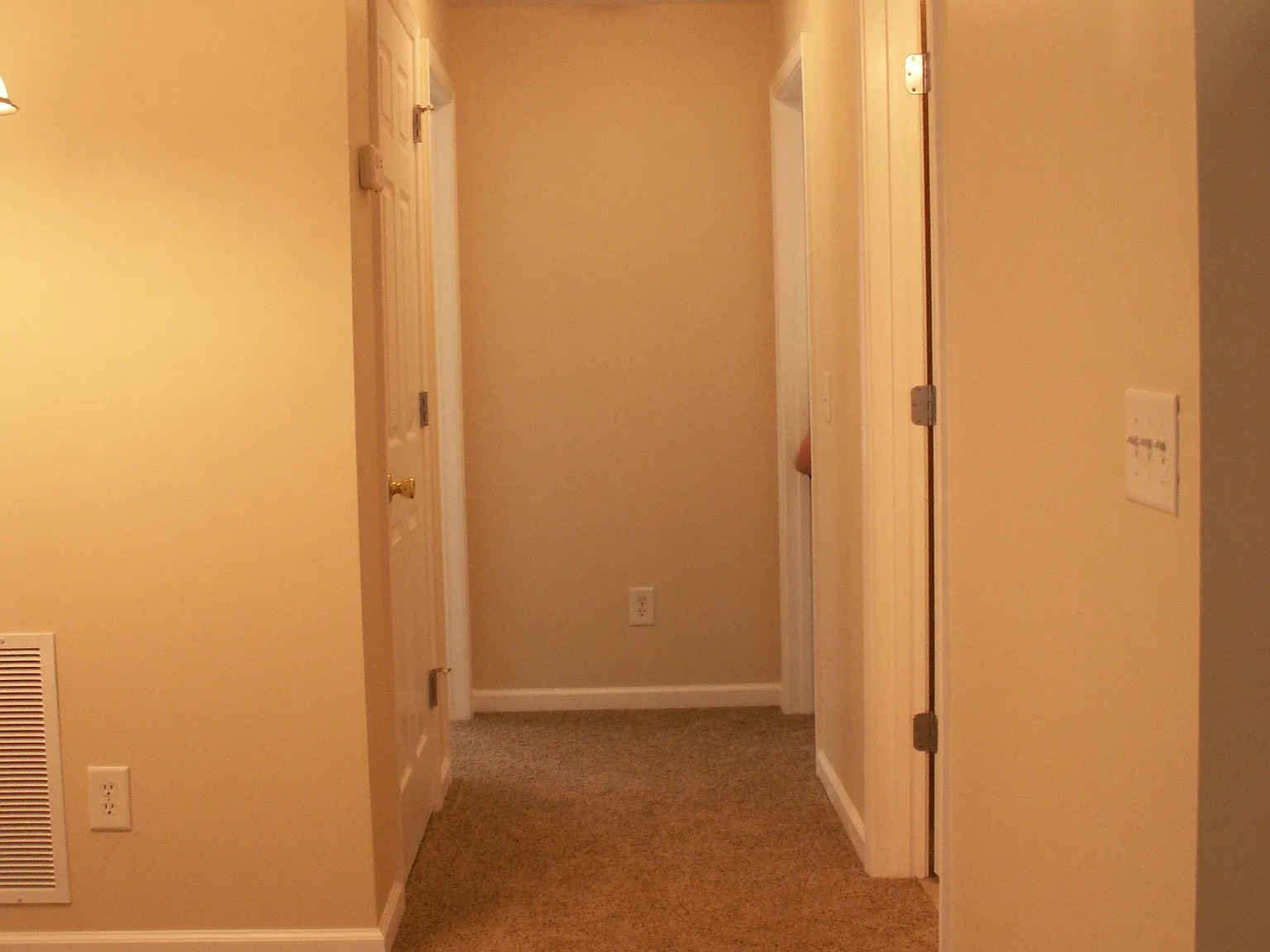 2 bed, 1.5 bath, 996 sqft, $1,400 — Photo 4
