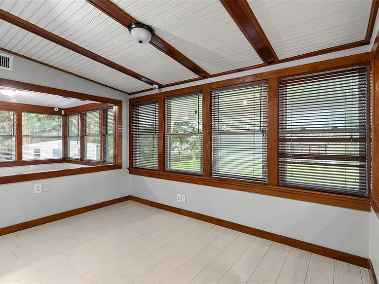 10519 Bridgewood Dr — Photo 15